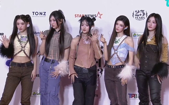NewJeans在"2023 AAA紅毯"上的裝扮受到韓網友們批評！"造型師在搞什麼？"