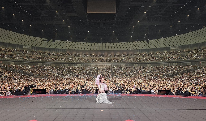 IU在日本橫濱舉行的兩天演出大獲成功！"比夢想還要美好的週末"